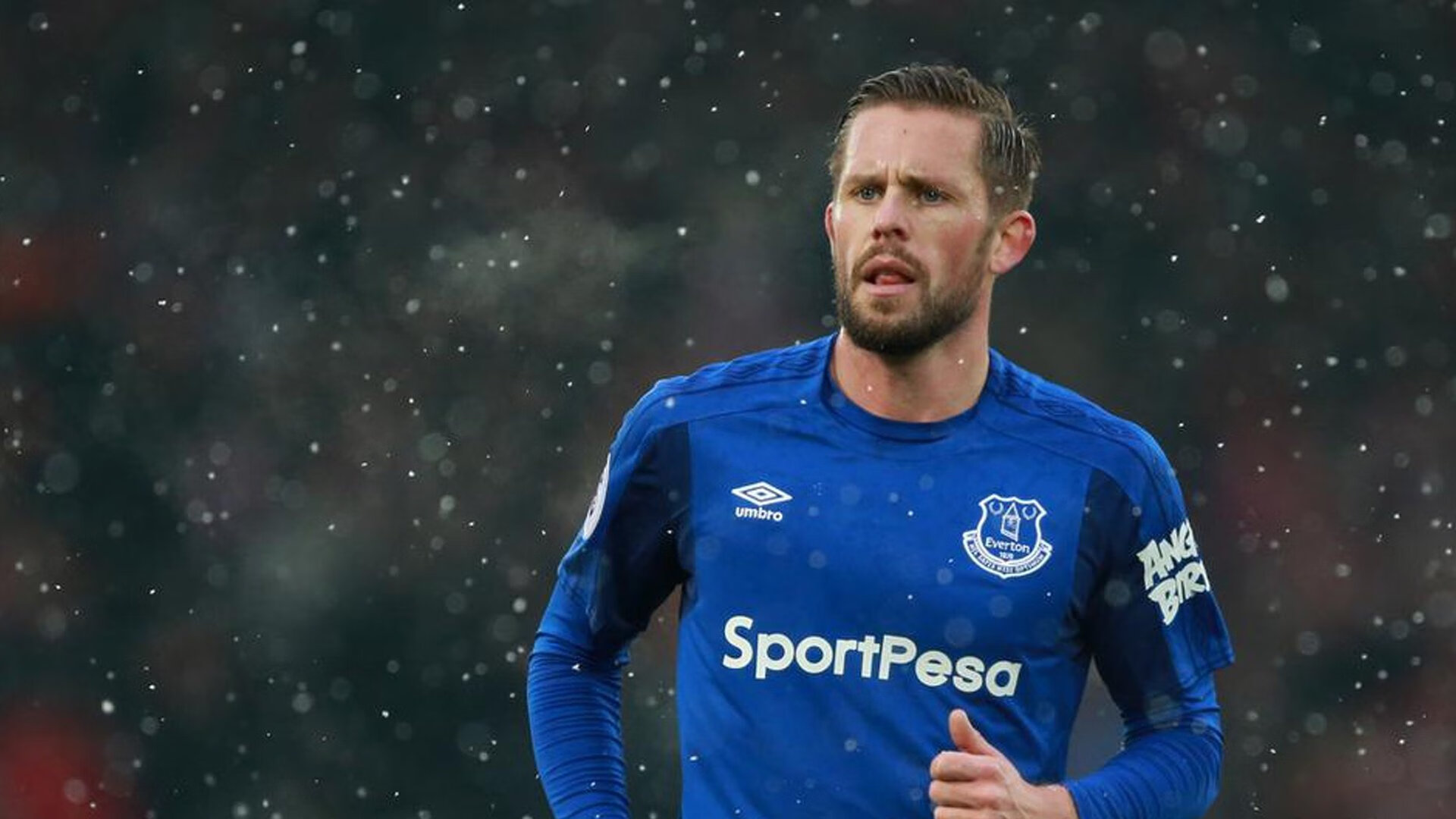 步行者教练重视防守轮换减少失误，步行者防守效率